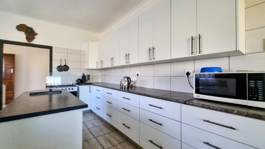 3 Bedroom Property for Sale in Oranjeville Free State